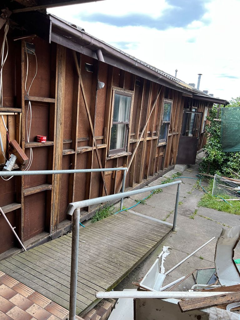 External asbestos wall sheeting removed
